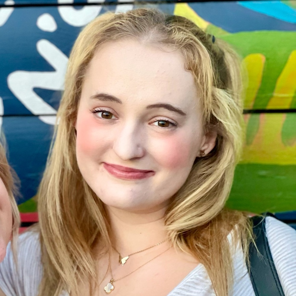 Meet your Posher, Kayla